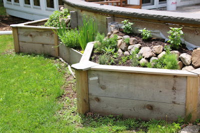Raised Garden Beds or Traditional Garden Beds