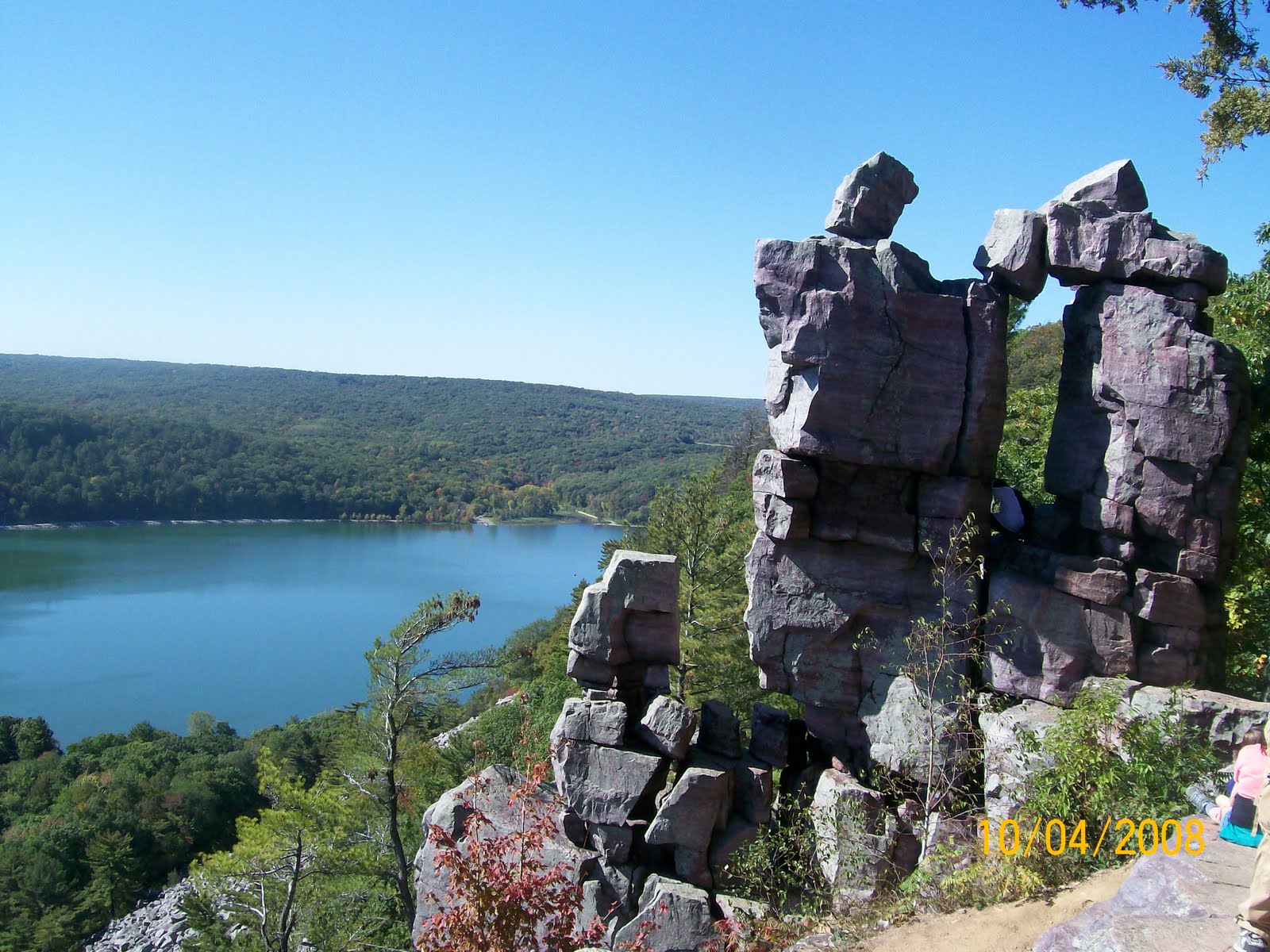 Rachelle Is... Take A Hike Devil's Lake State Park