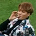 Um apito? Um cigarro? Nova foto do Kai (EXO) é liberada e fãs agora querem descobrir o que é aquilo na boca dele