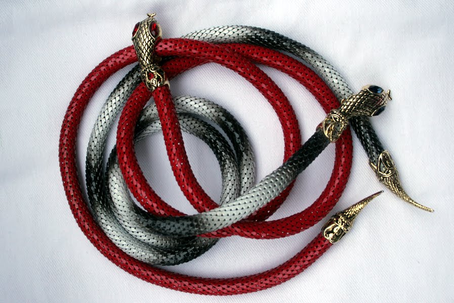 Bromeliad Snakes on chains Fashion and home decor DIY and inspiration