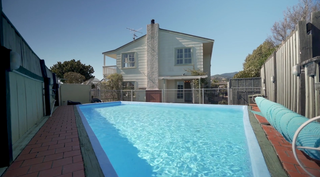 17 Photos vs. 13 Chandler St, Tahunanui Interior Design Luxury Home Tour