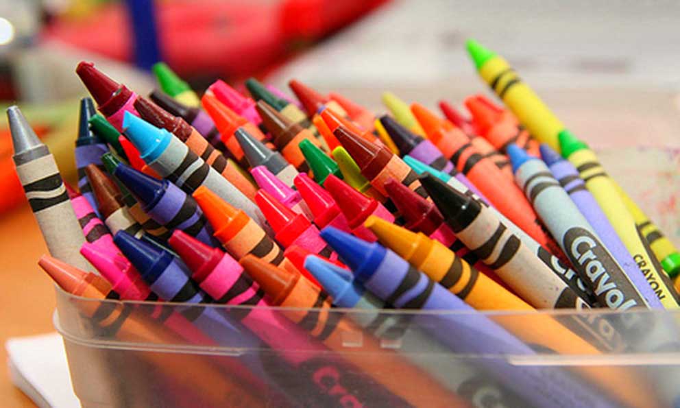 Los Bloguitos: LA CAJA DE CRAYOLAS