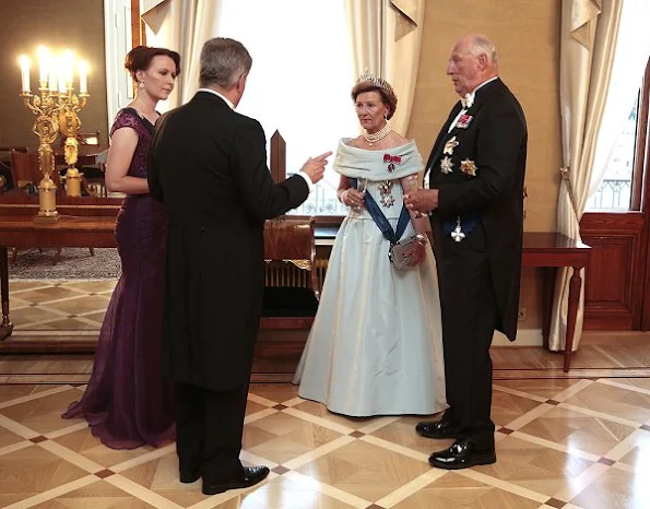 State visit of the King Harald and Queen Sonja in Finland, President Sauli Niinistö and his wife Jenni Haukio, Pearl brecelet, Pearl earrings, pearls necklace, gala dinner wore dress, gown