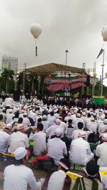 FOTO: Merinding! Suasana Terkini Barisan Peserta Aksi Bela Islam 3 Di Monas