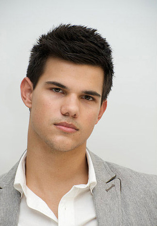 OFFICIAL TAYLOR LAUTNER FAN PAGE: Old/New Photo Taylor Photo Shoot 2009