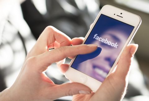 Διαφωνεί κανείς; Αυτά τα 5 είδη ανθρώπων στο Facebook μας τη σπάνε άπειρα!