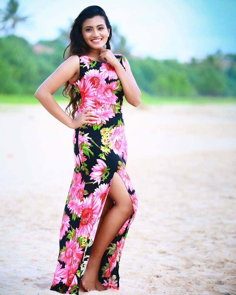 Actress & Models: Shanudrie Priyasad - Sri Lankan Beautiful,Hot & Sexy ...