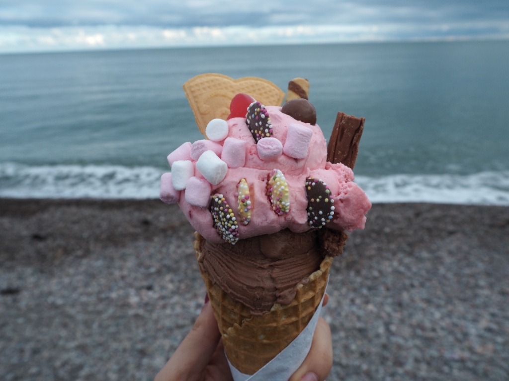 giant ice cream cone