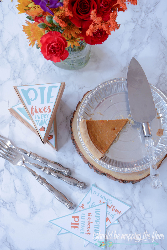 Free Printable Pie Box Toppers | Cute toppers for cardboard pie boxes. Don't have pie boxes? There are leftover tag printables, too!