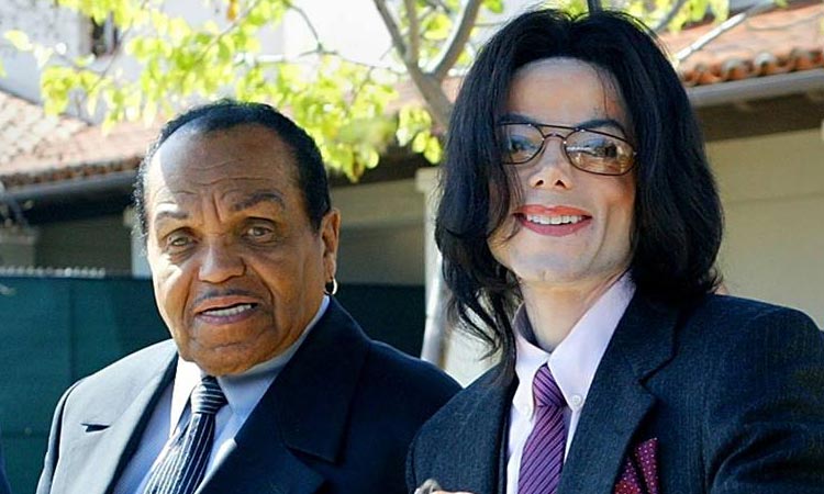 Joe Jackson, pai de Michael Jackson, morre aos 89 anos nos EUA