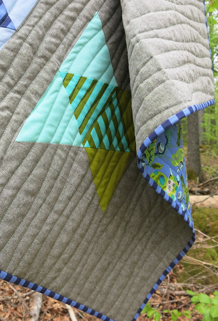Luna Lovequilts - Baby quilt - Quilting detail