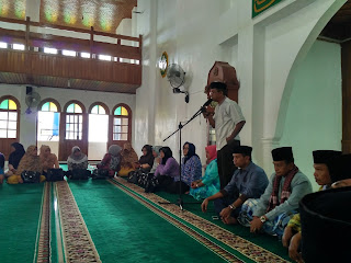 Pengajian Majelis Ta’lim Kabupaten Maluku Tengah di Negeri Siri Sori Islam Pengajian Majelis Ta’lim Kabupaten Maluku Tengah di Negeri Siri Sori Islam