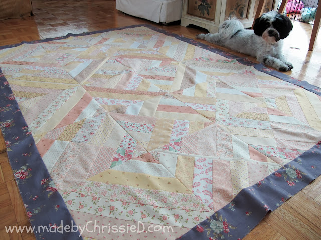 Autumn's Golden Gown - A Jelly Roll Quilt Tute by www.madebyChrissieD.com Autumn's Golden Gown - A Jelly Roll Quilt Tute by www.madebyChrissieD.com