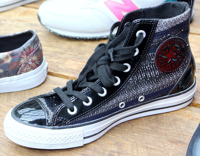 dsw dress sneakers