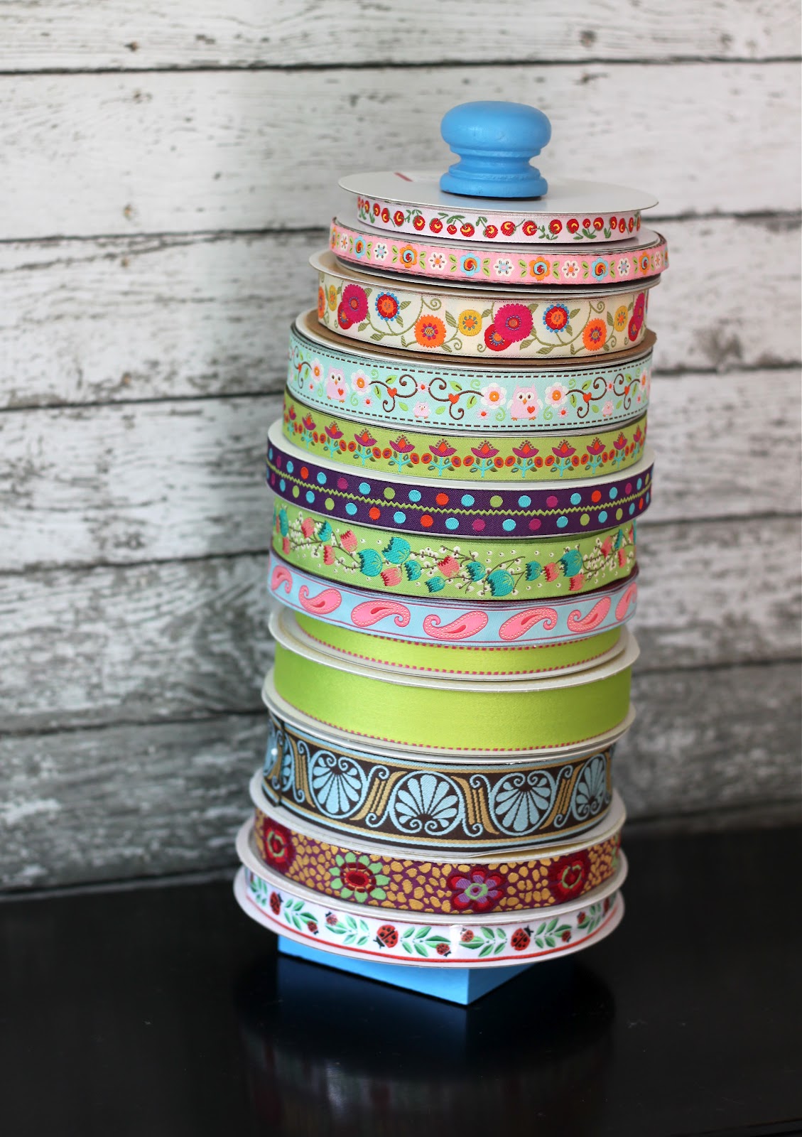 DIY Ribbon Holder Tutorial: a Simple Ribbon Rack