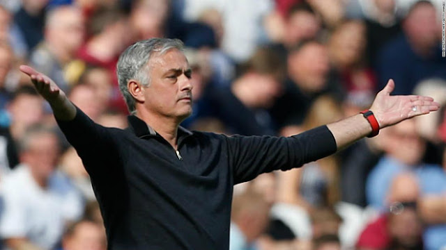 MU đại khủng hoảng: Chờ Mourinho “bay ghế”, Juventus đặt lịch cuỗm Pogba 1 MU đại khủng hoảng: Chờ Mourinho “bay ghế”, Juventus đặt lịch cuỗm Pogba 1