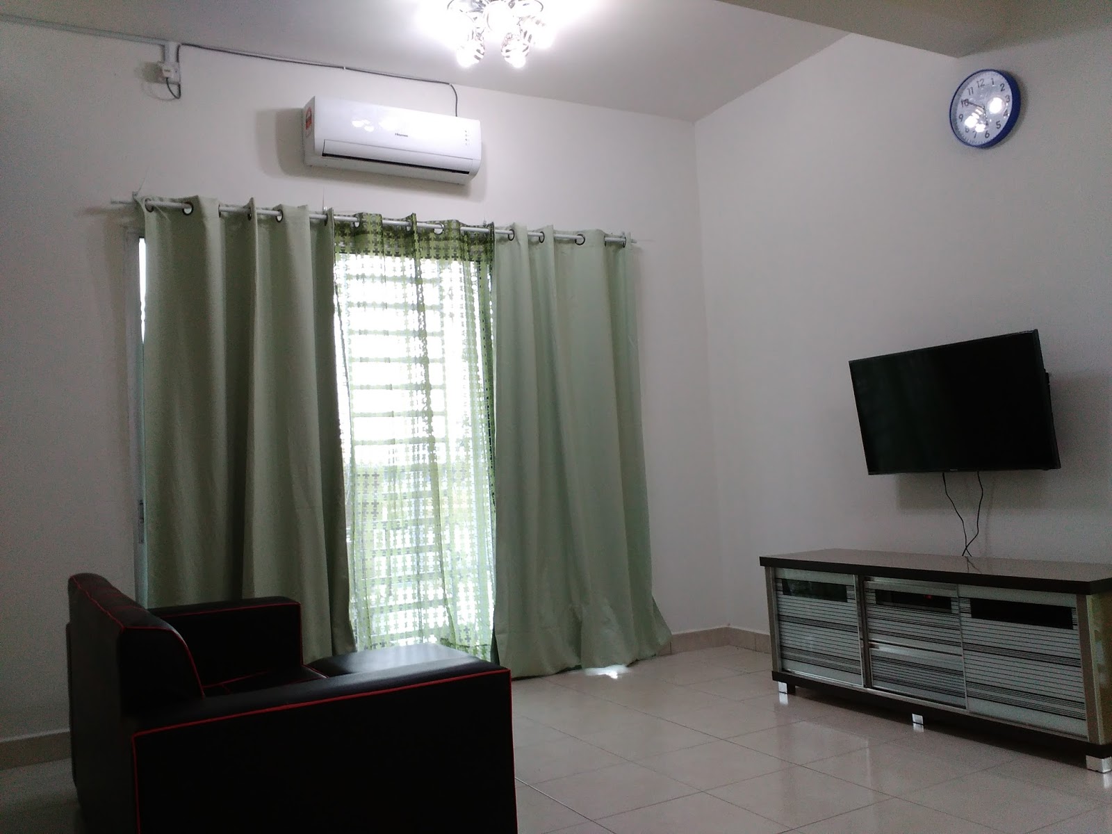 Homestayipoh Ruang Tamu Ada Aircond 1 5 H P