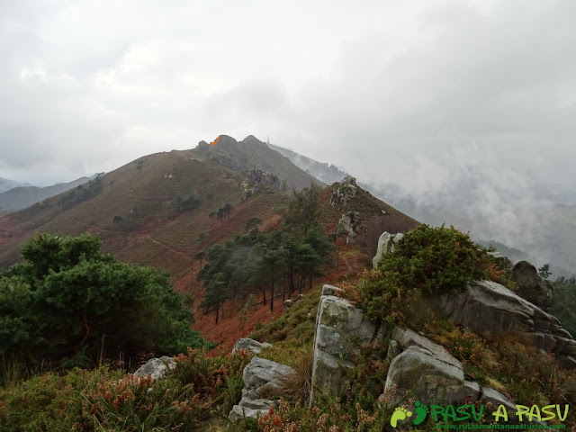Ruta al Pico Gobia y La Forquita: Arista del Sueve Oriental entre Bustronci y el Fitu