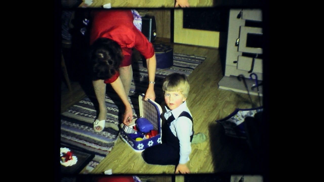 Progressive Snapshot Hack >> The personal webpage of Øystein: DIY synced telecine with Eumig Mark 610D and Canon 60D Progressive Snapshot Hack >> The personal webpage of Øystein: DIY synced telecine with Eumig Mark 610D and Canon 60D