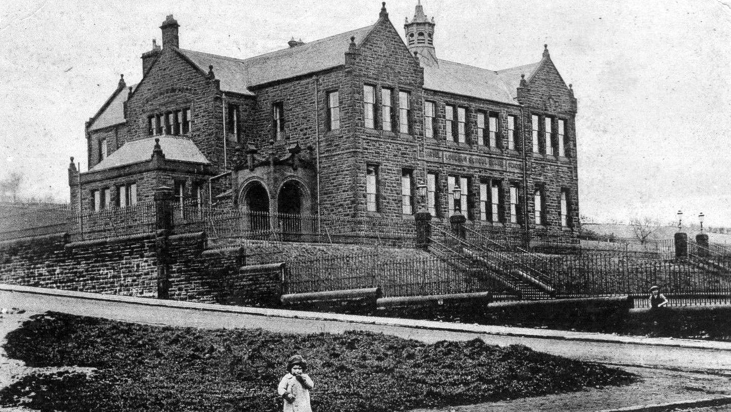 Tour Scotland Old Photograph School Darvel Scotland