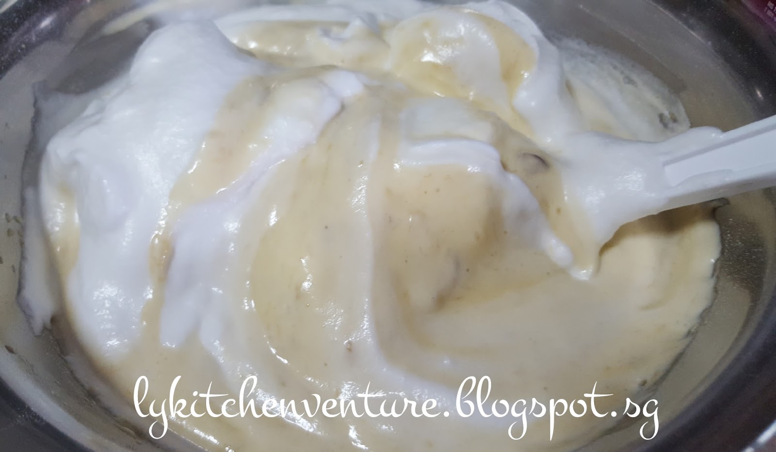 Between Sugar And Walnut Chiffon Cake Between Sugar And Walnut Chiffon Cake