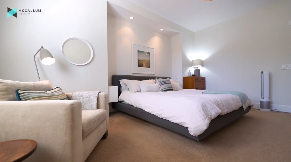 26 Interior Design Photos vs. 1903 26 Ave SW, Calgary, AB Home Tour