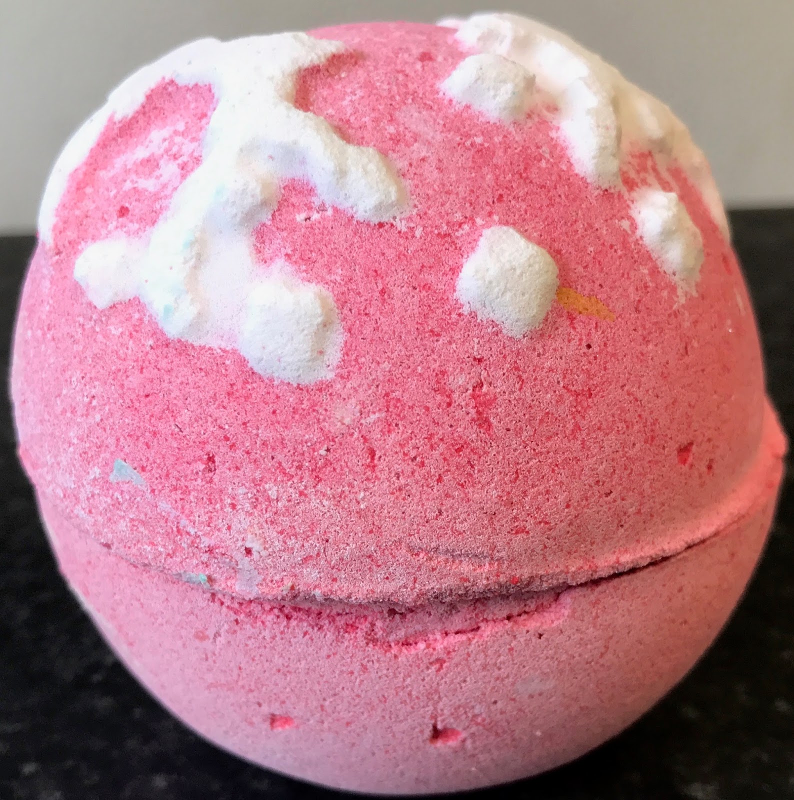 All Things Lush UK Christmas Sweater Bath Bomb