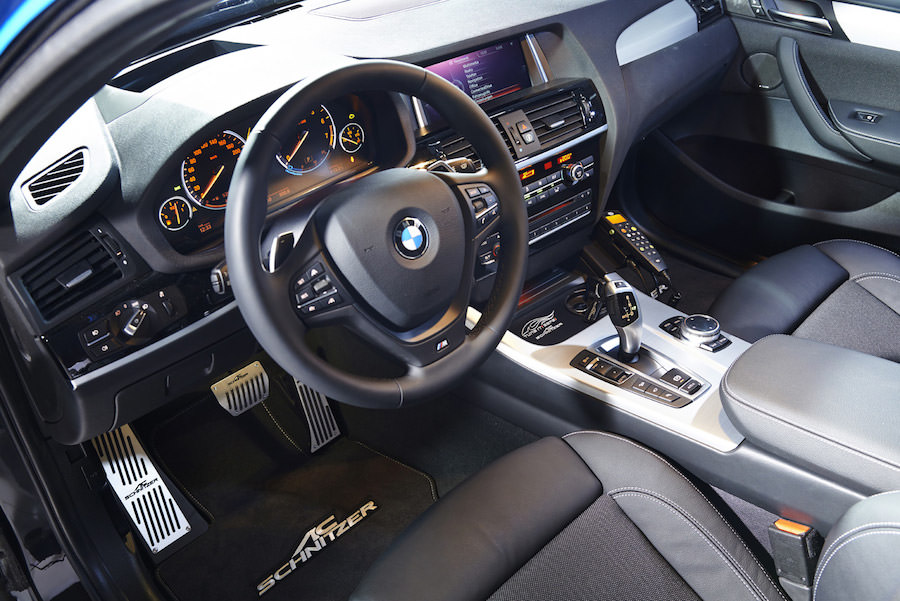 BMW X4 パトカー