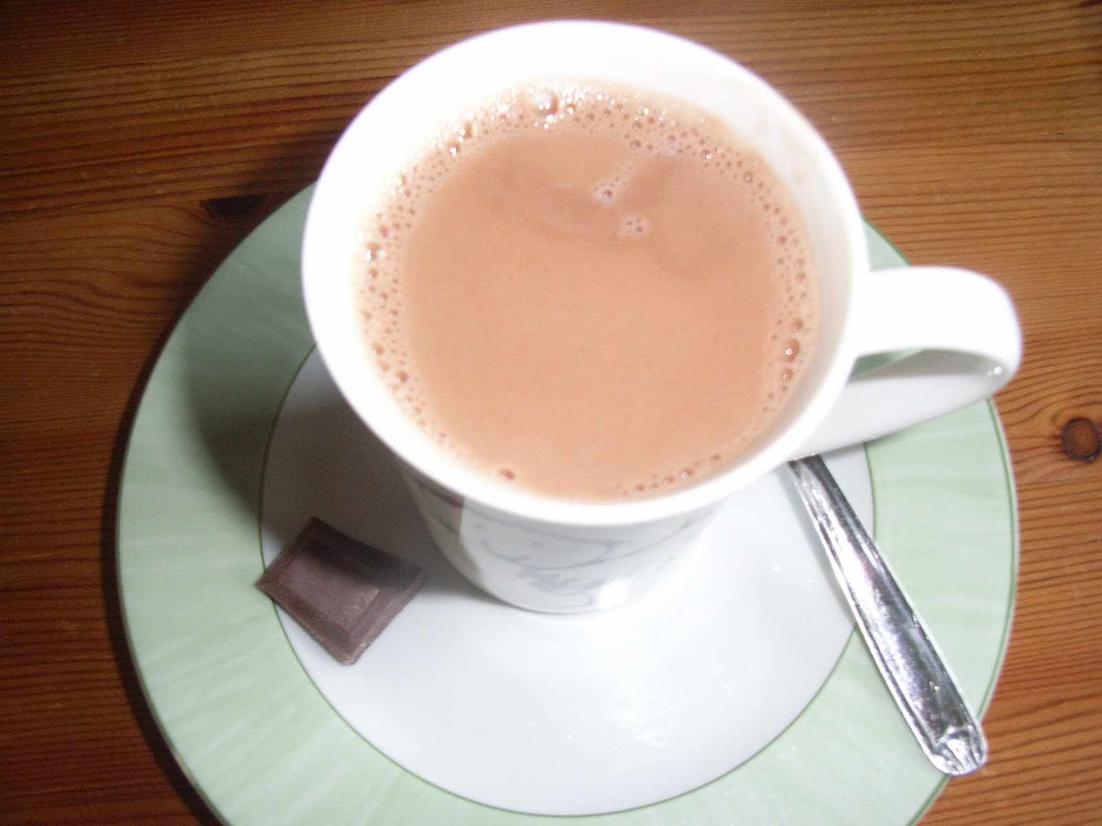Allergique et gourmand: Un bon chocolat chaud (sans lait de vache !)