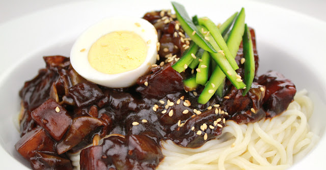 Jjajangmyeon makanan korea Jjajangmyeon resepi makanan korea