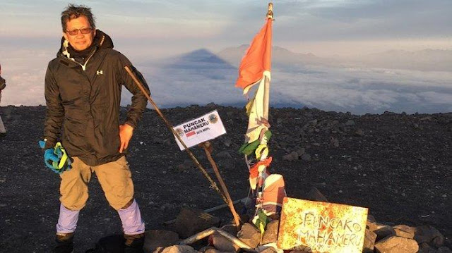 Rocky Bukan Pro Prabowo, Tapi Bertekad 'Gulung Karpet Istana' Rocky Bukan Pro Prabowo, Tapi Bertekad 'Gulung Karpet Istana'