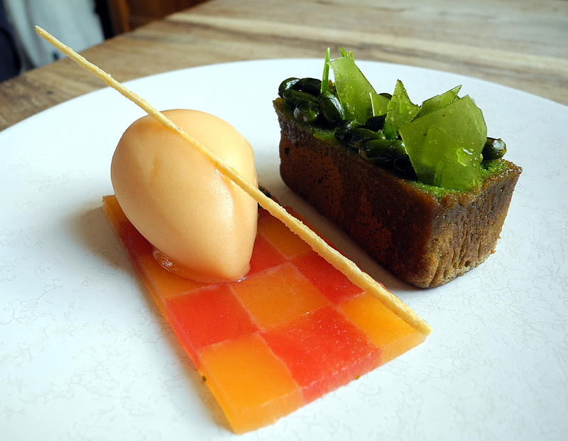 bellaphon The Hand & Flowers