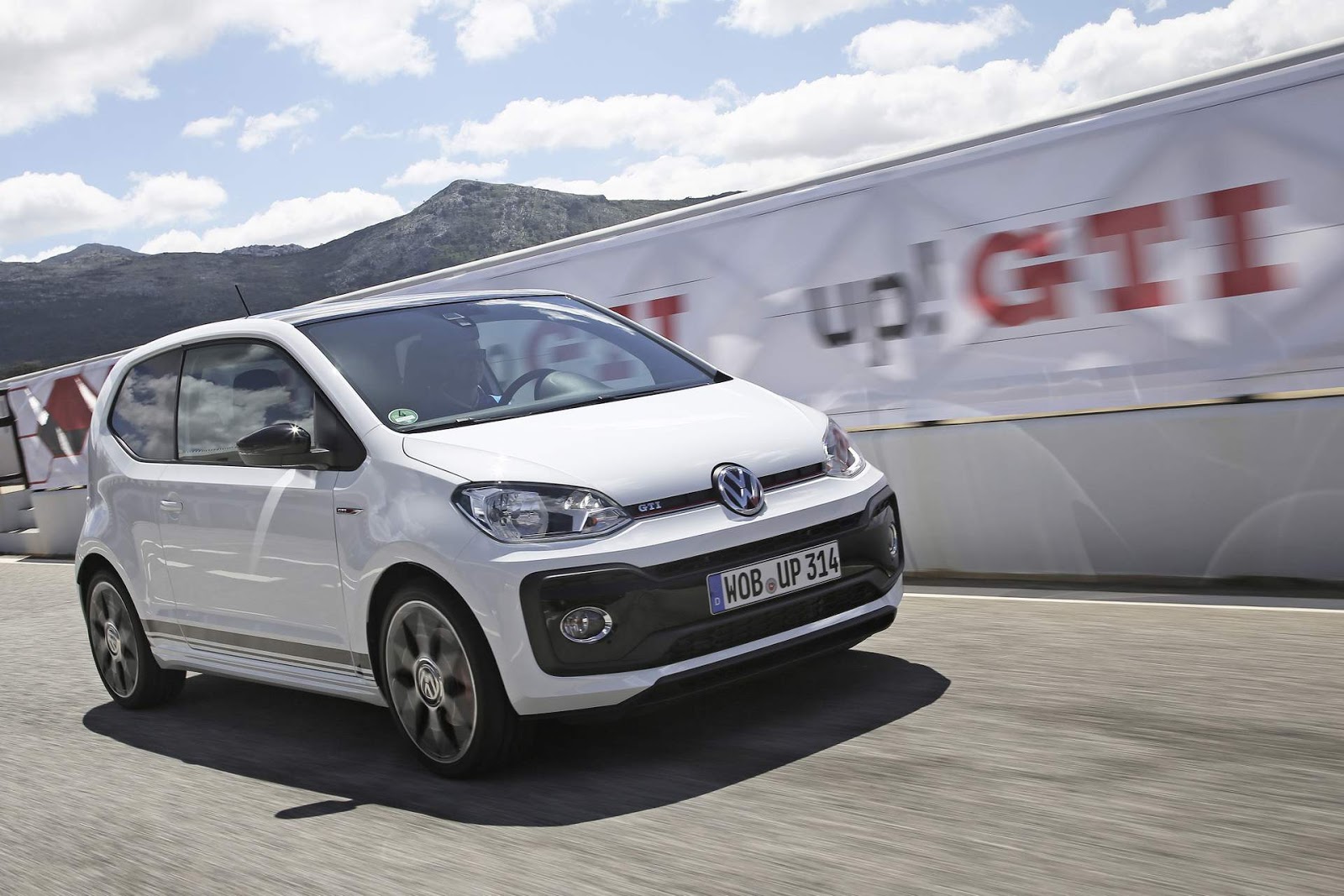 up tsi vs polo tsi