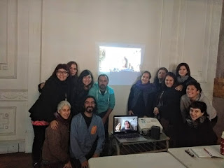 students at Diplomado Muñecoterapia, Chile and Corina Duyn via Skype
