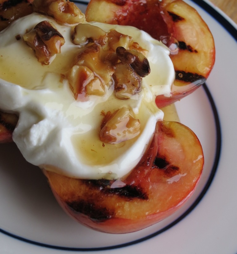Nummy Kitchen Grilled Nectarines with Greek Yogurt, Honey, and Walnuts