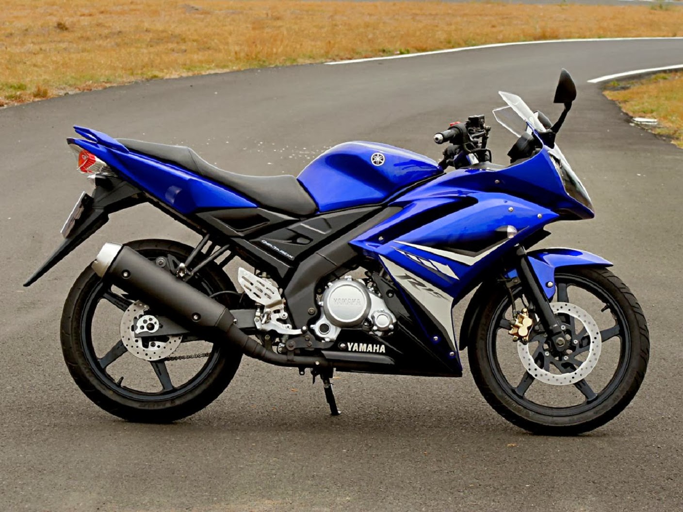 Kumpulan 100 Lihat Gambar Motor Yamaha R15 Terupdate Kampong Motor