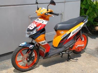 Modifikas Honda Beat Biru Menjadi Repsol Ala Juara http://www.taziex82.com/