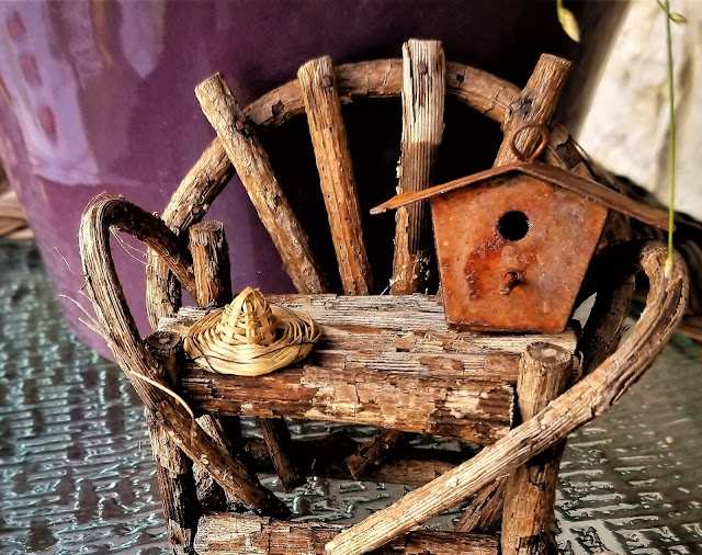Why I can't live without these 4 interior design magazines - fairy chair tight shot bohohome.com @bohosusan