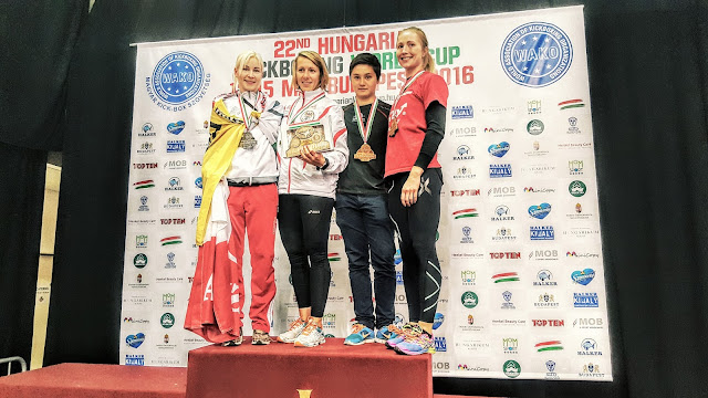 dekoracja Emili Czerwińskiej na Pucharze świata Budapeszt