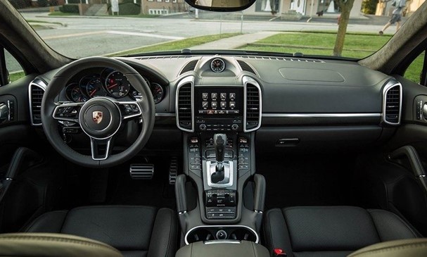 2017 Porsche Cayenne Turbo S 2017 Porsche Cayenne Turbo S