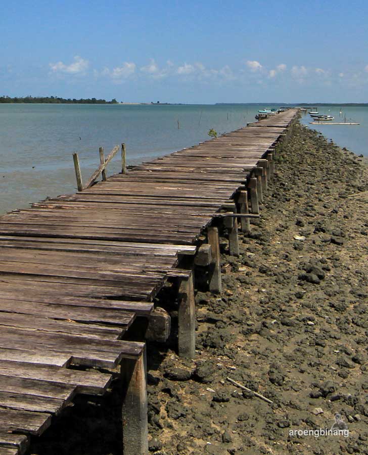 dermaga pelabuhan rakyat dendang belitung timur