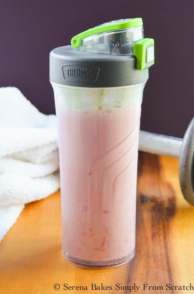 Brig Tablet Raffinaderi Strawberries and Cream Protein Shake With A Giveaway | Serena Bakes Simply  From Scratch