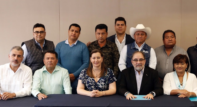 Martha Erika se reunió Luis Castro y alcaldes electos del PANAL