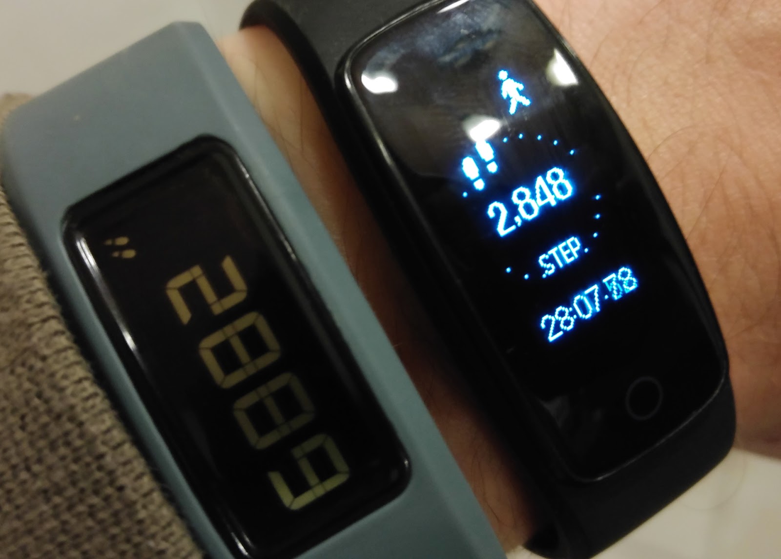 Stepmex log Fitness Tracker Runme ID107Plus HR mit Pulsmesser und