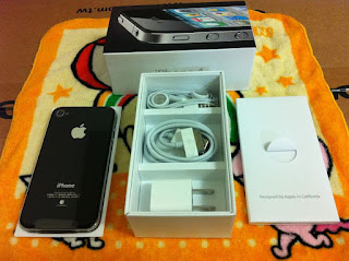 阿布洛格 iPhone4 背面及內容物