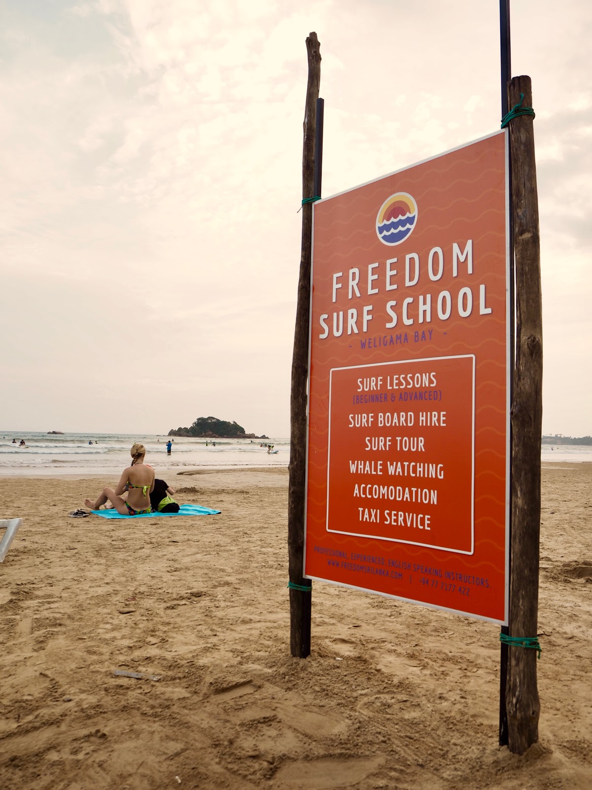 Daydreaming by Daisy's guide to Sri Lanka: Weligama Beach