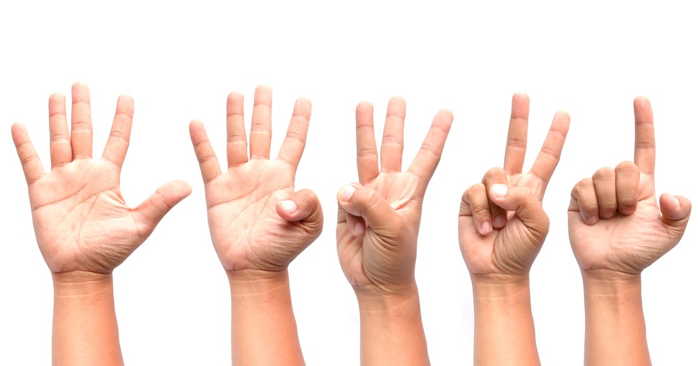 дать пять. рука дает пять. руки дают пять. приветствие руками. дать пять.