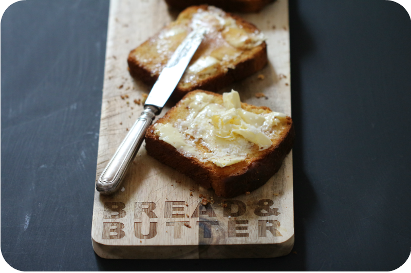 Getoastete Brioche-Scheiben mit Butter, Salz und Honig | Arthurs Tochter kocht von Astrid Paul Getoastete Brioche-Scheiben mit Butter, Salz und Honig | Arthurs Tochter kocht von Astrid Paul