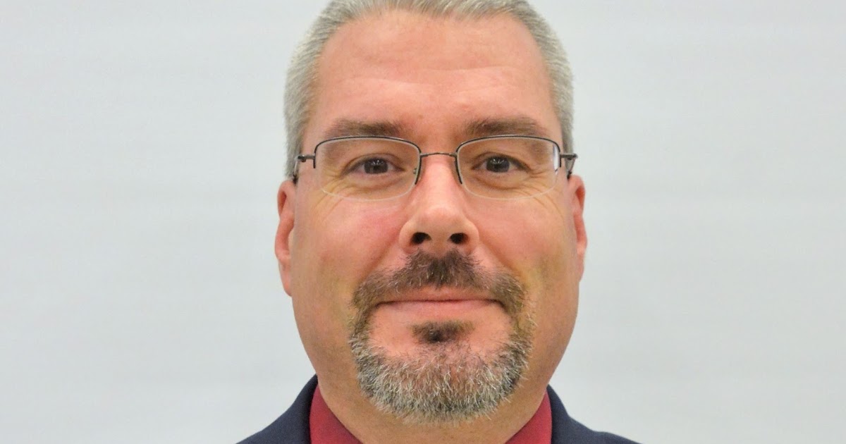 Christopher Leach Announces Candidacy for Versailles