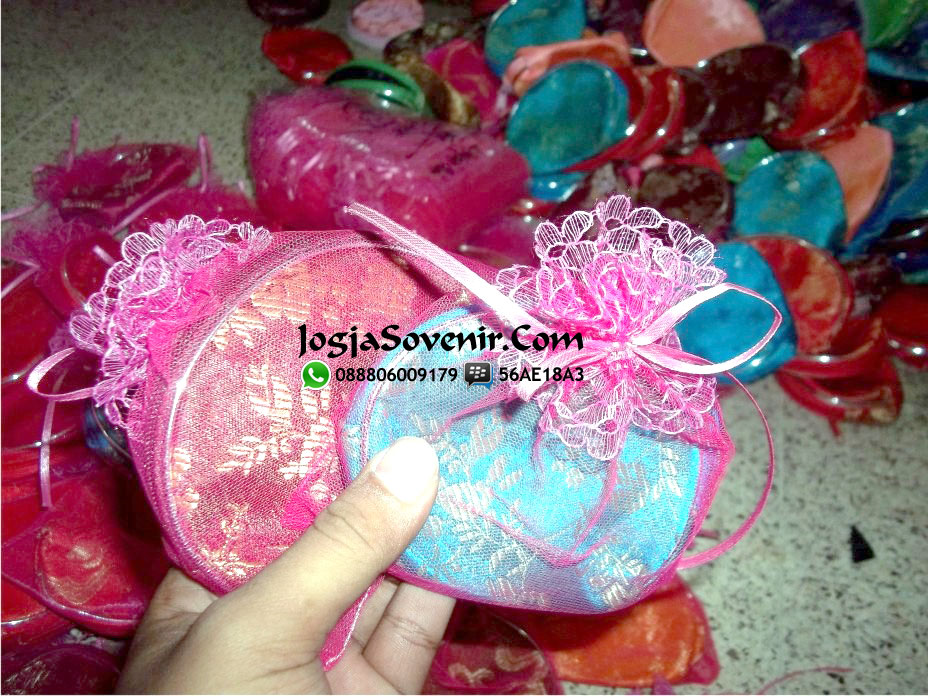 Jual Souvenir Dompet Koin China Oval Jual Souvenir Dompet Koin China Oval